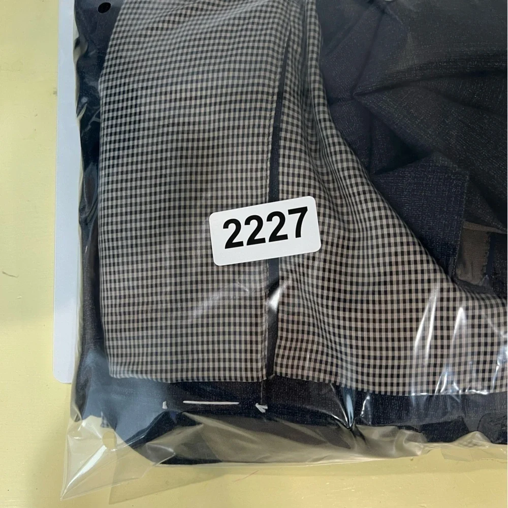 NWOT Banana Republic Slim 40R Gray Plaid 100% Wool Sports Coat Blazer C17